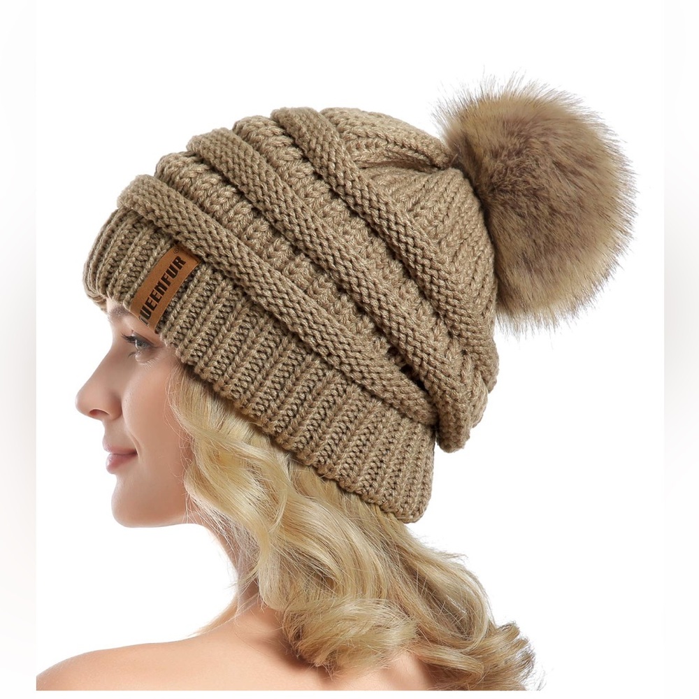 QueenFur  Chunky Knit Beanie with Faux Fur Pompon